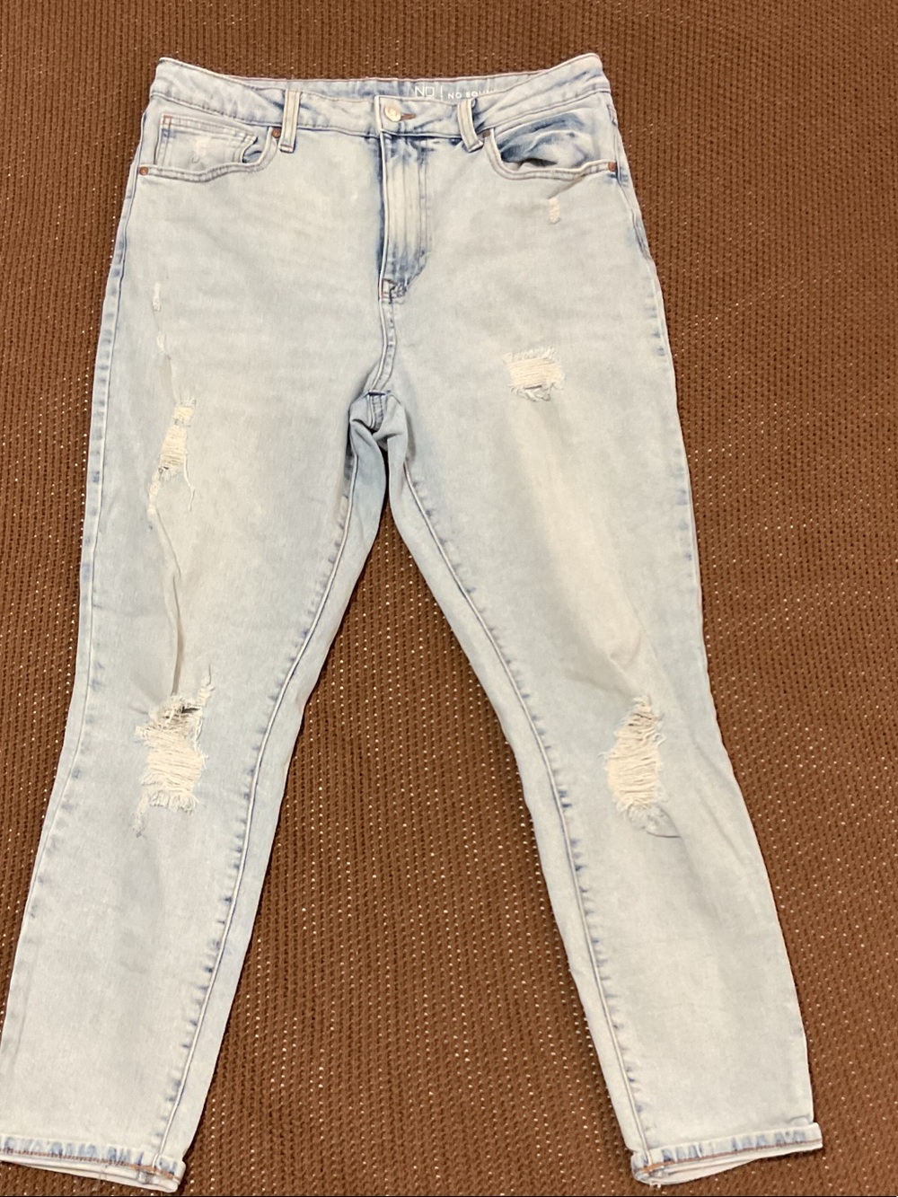 Light Wash Distressed Women’s Jeans